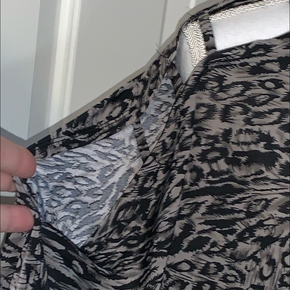 3/$10 🔆 Animal Print Cold Shoulder Top - Picture 3 of 7